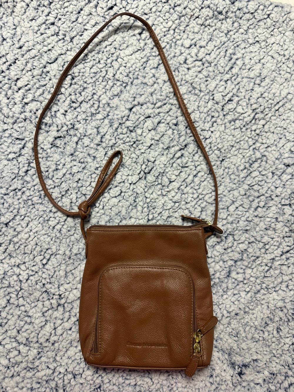 Stone Mountain Accessories Brown Pebbled Leather Crossbody Bag